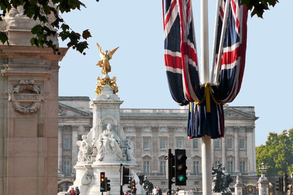 Buckingham Palace WalkLondon