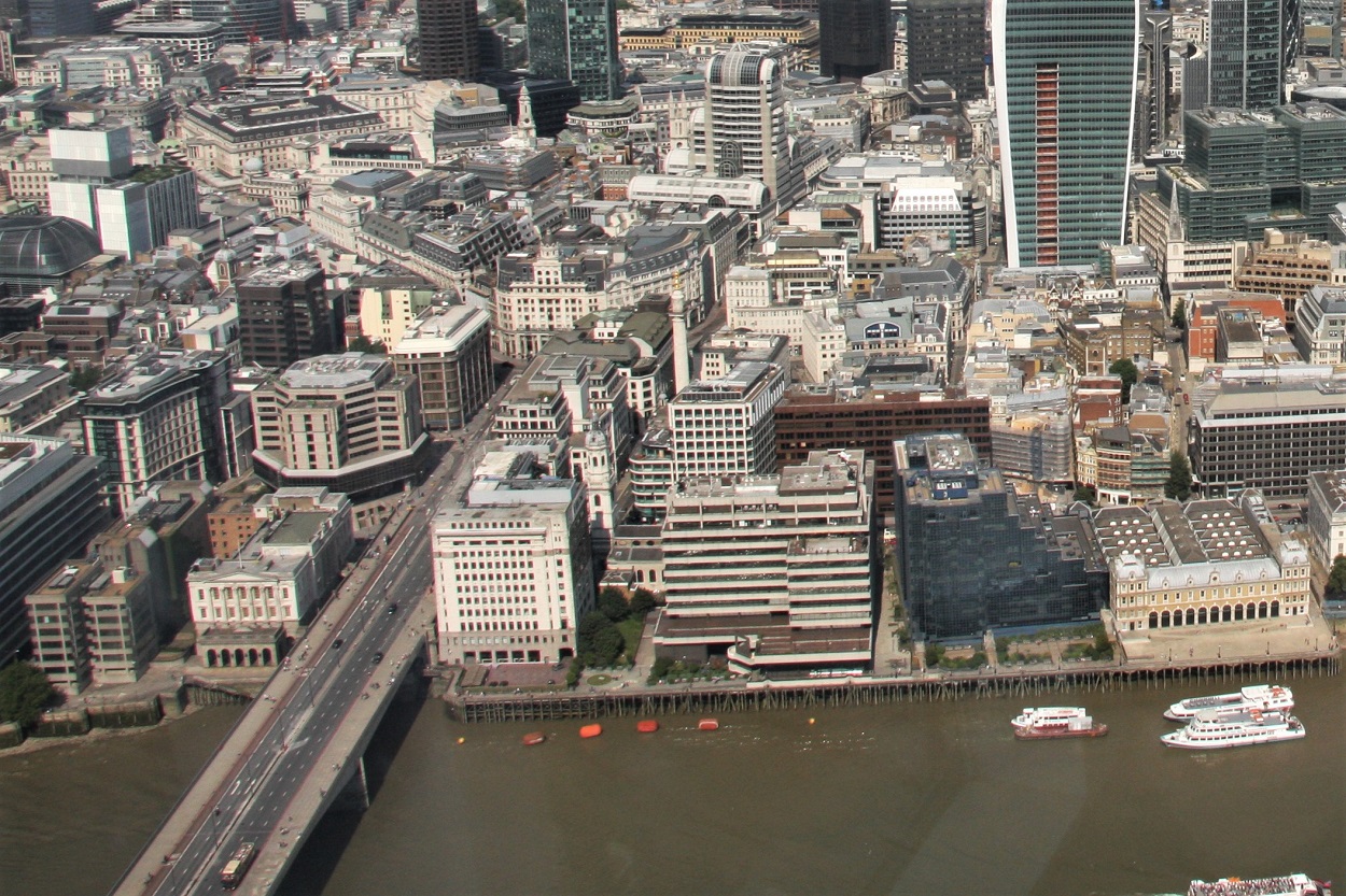 1973 stone london bridge walklondon