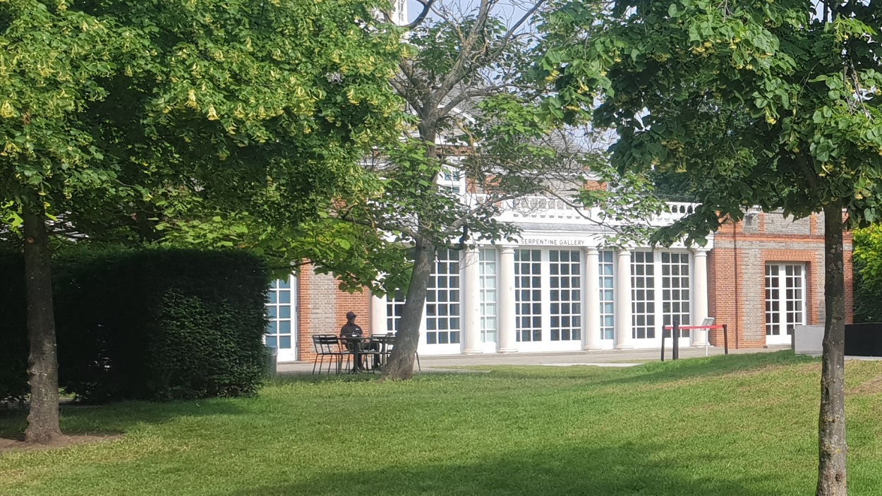Serpentine Tea Pavilion gallery