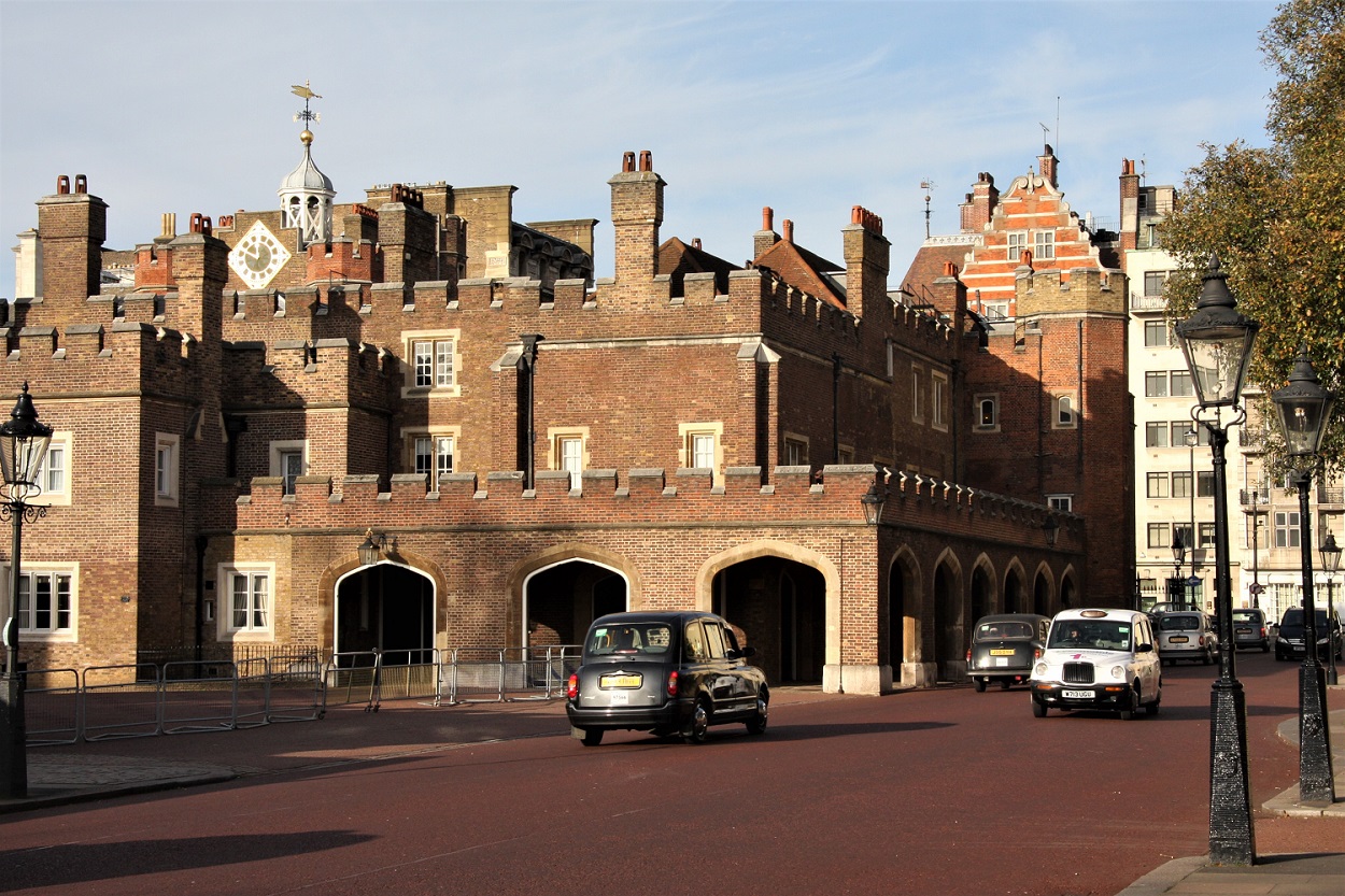 St james's palace courtyard  london