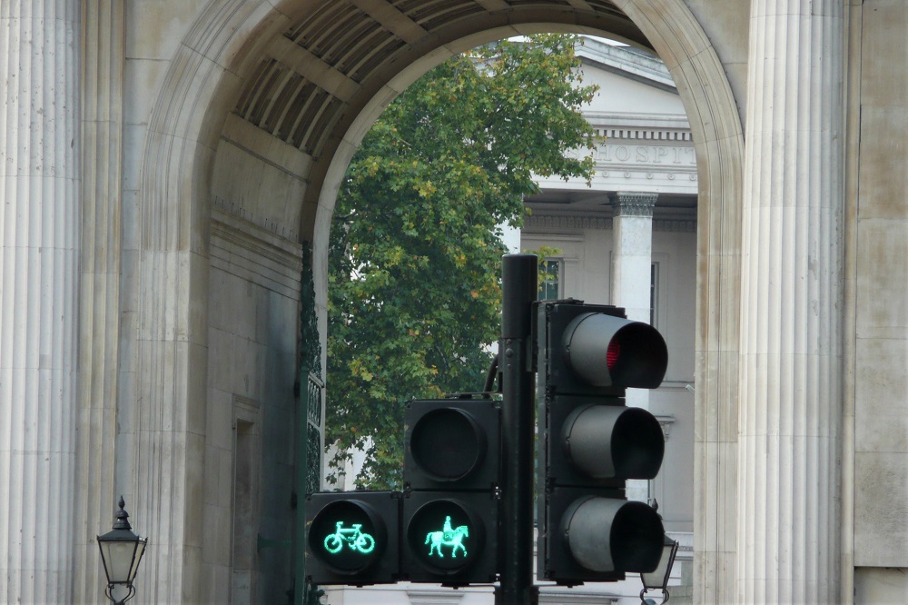 Hyde Park Corner passage through wellington arch