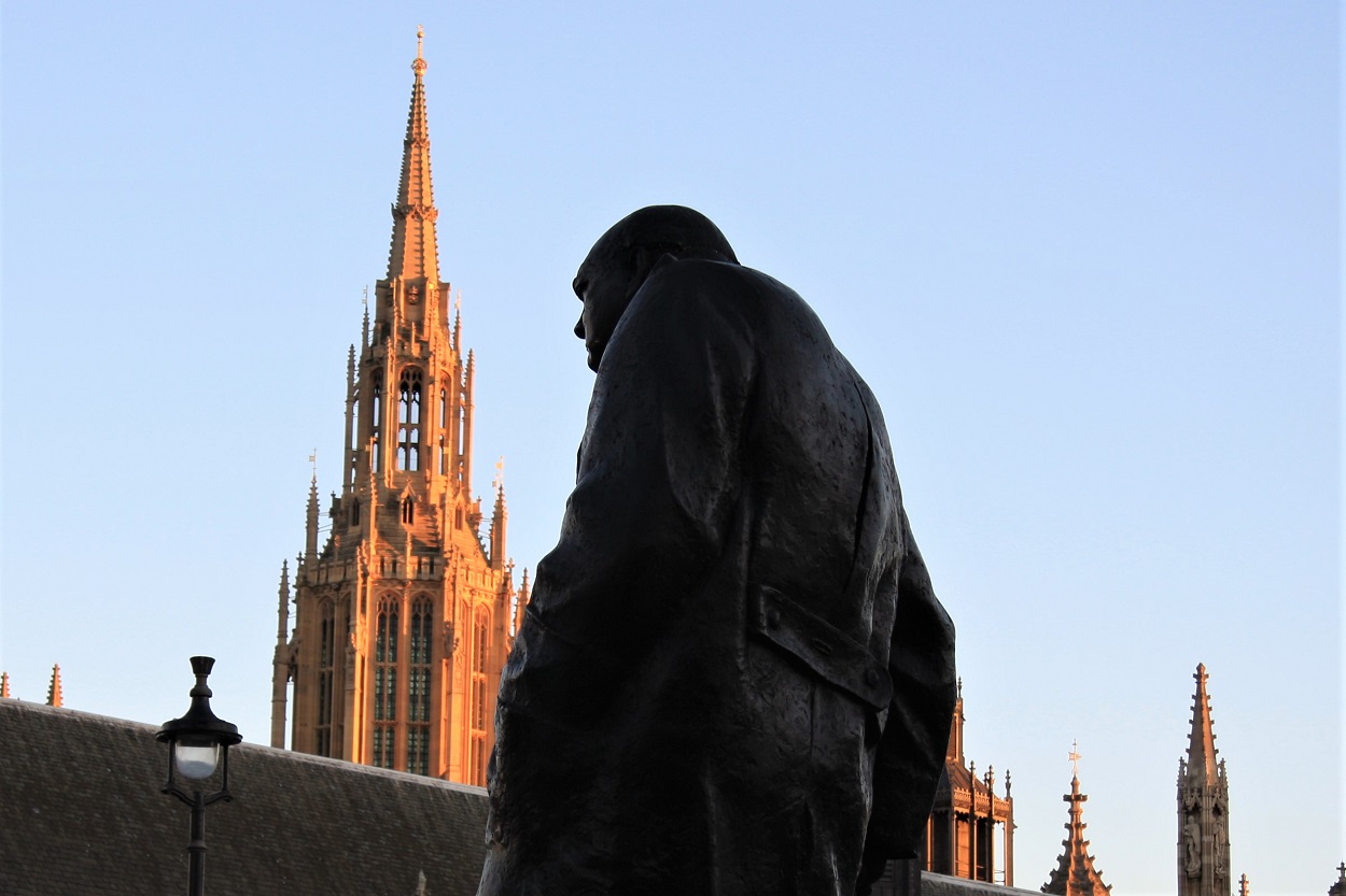 churchill statue