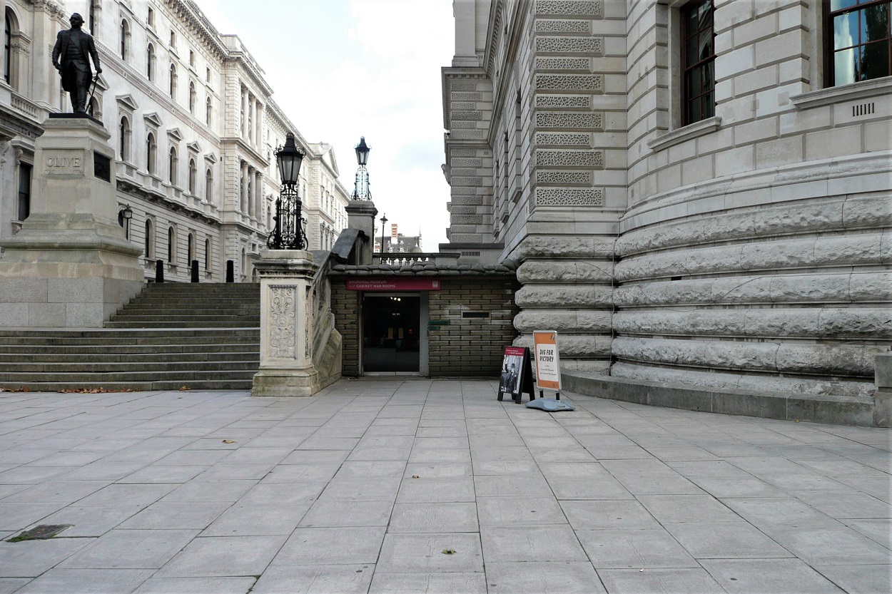 cabinet rooms